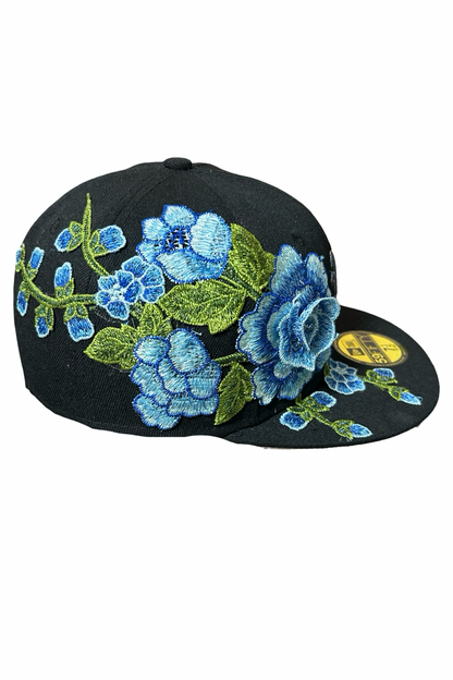Casquette New Era 59Fifty Noire Custom Fleurs Bleues – Taille 7 1/4