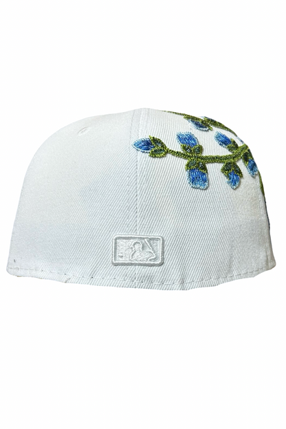 Casquette New Era 59Fifty Custom blanche Fleurs Bleues – Taille 7 1/4